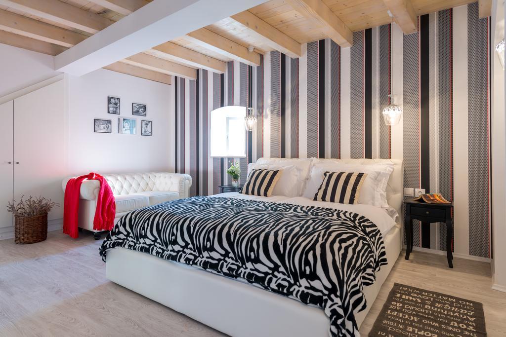 Apartments La Boheme Dubrovnik Rum bild